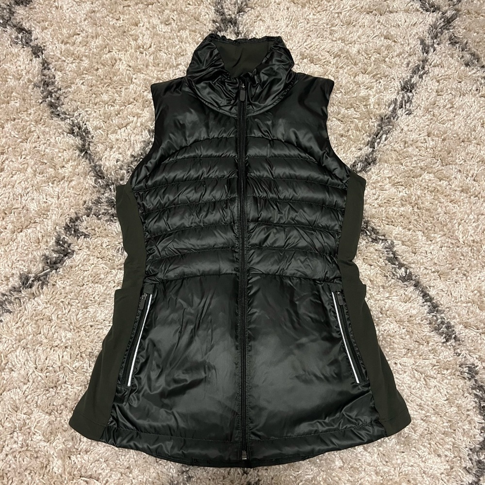 ANOTHER MILE VEST LULULEMON